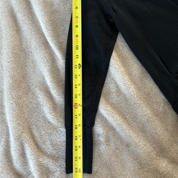 Banana Republic 100% merino wool cardigan XXS - Picture 4 of 6